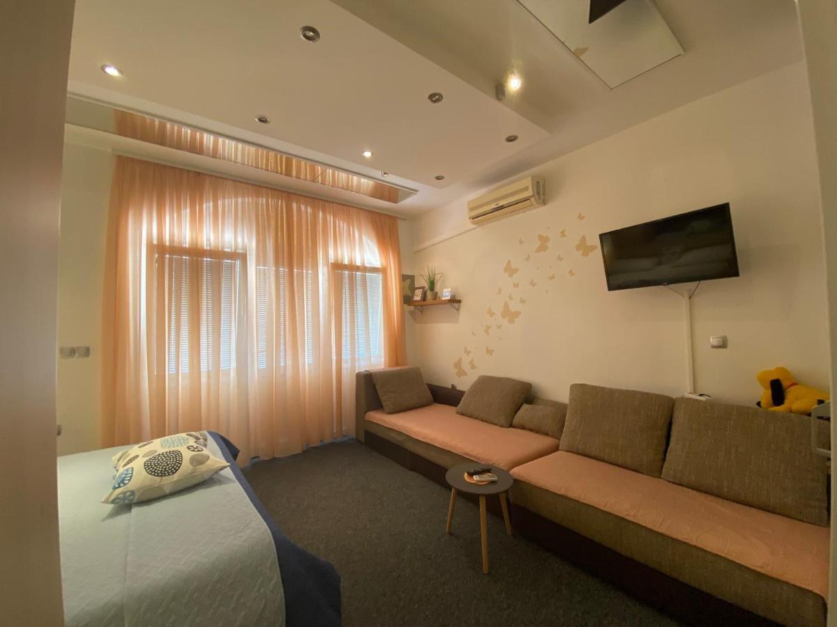 Studio Apartment And Rooms Adria Βόντιτσε Εξωτερικό φωτογραφία