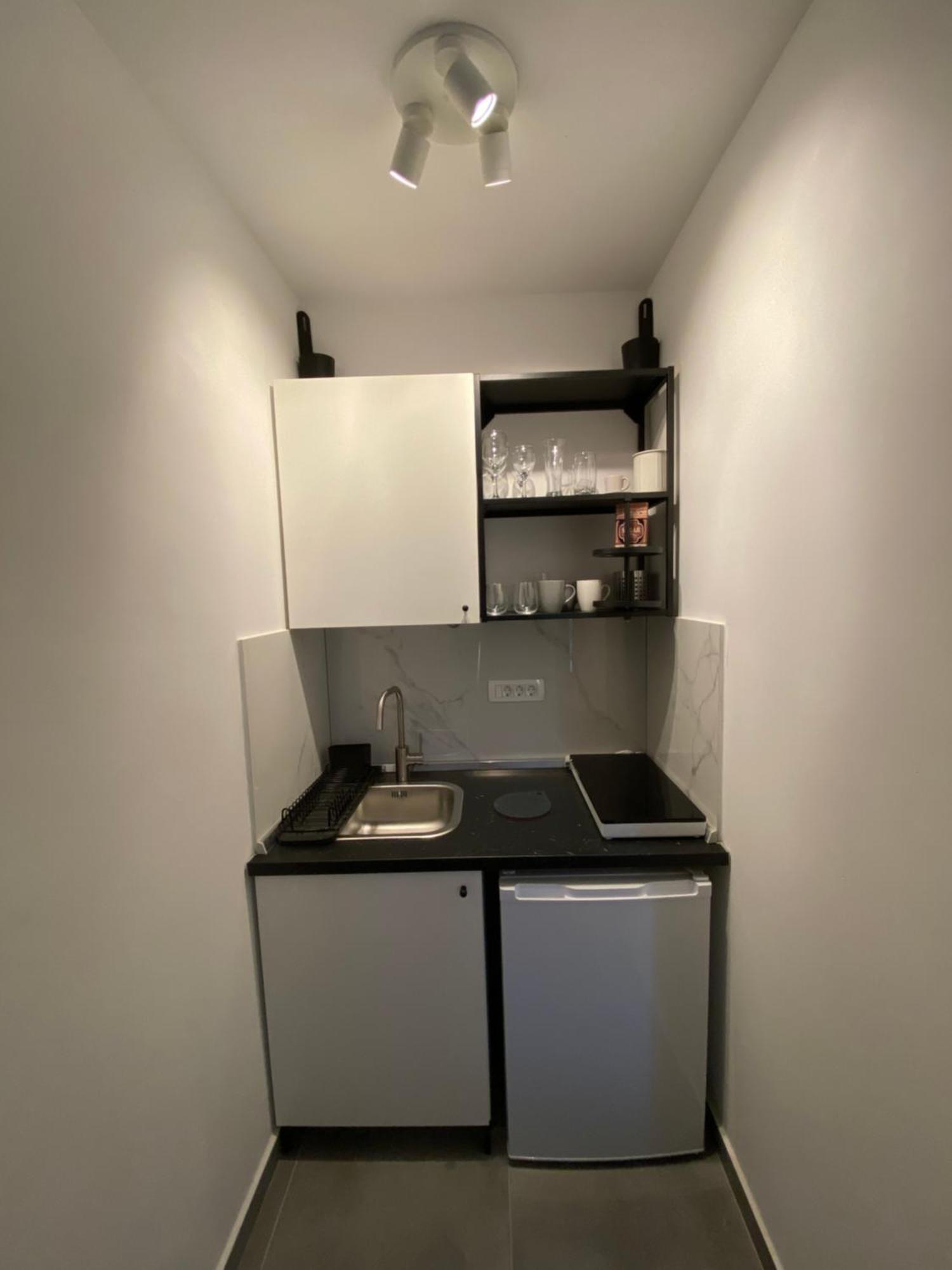 Studio Apartment And Rooms Adria Βόντιτσε Εξωτερικό φωτογραφία