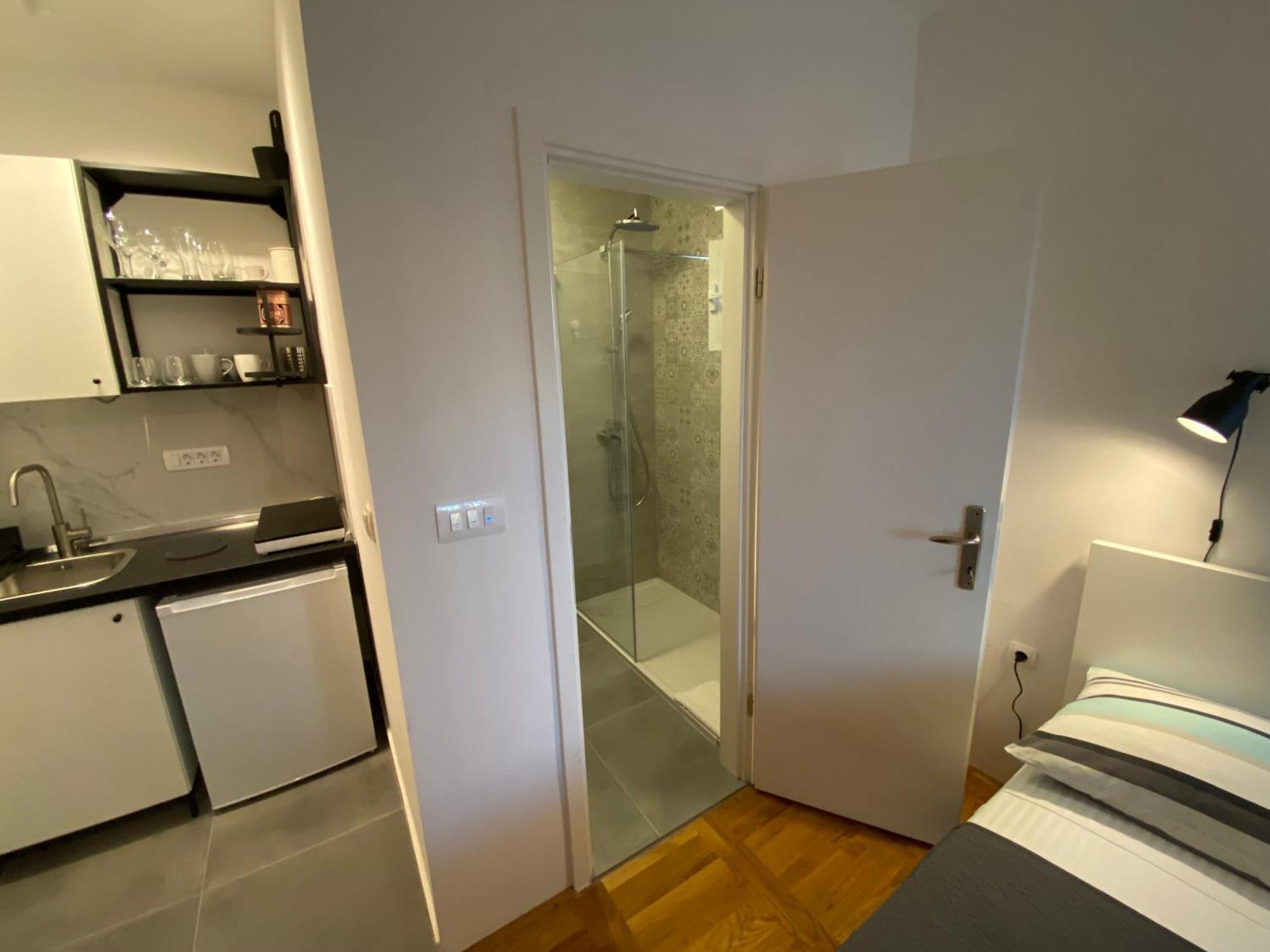 Studio Apartment And Rooms Adria Βόντιτσε Εξωτερικό φωτογραφία