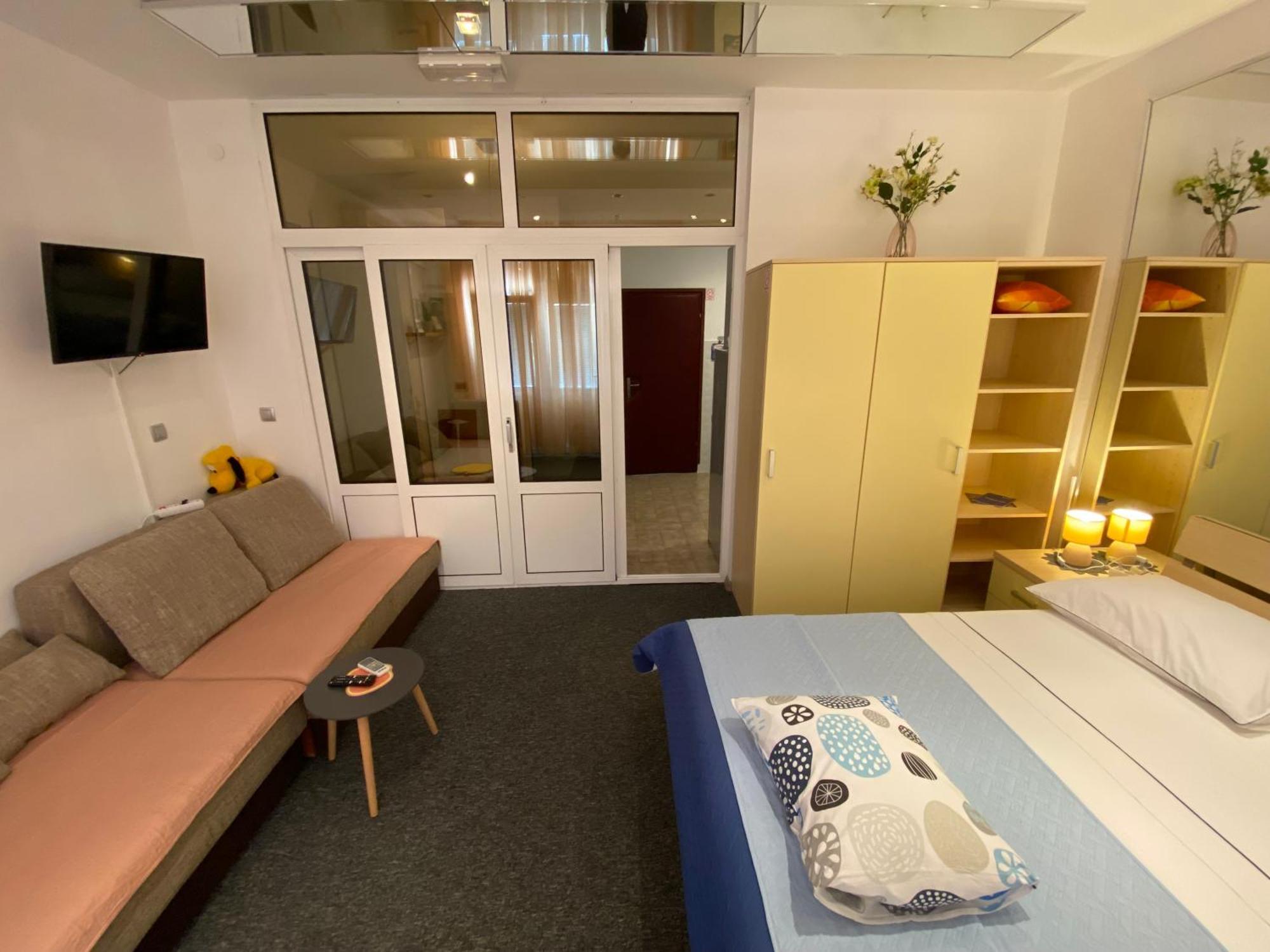 Studio Apartment And Rooms Adria Βόντιτσε Εξωτερικό φωτογραφία