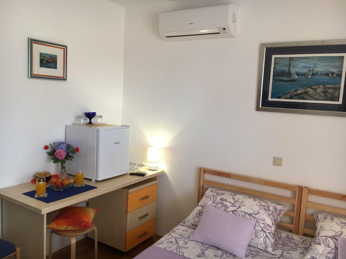 Studio Apartment And Rooms Adria Βόντιτσε Εξωτερικό φωτογραφία
