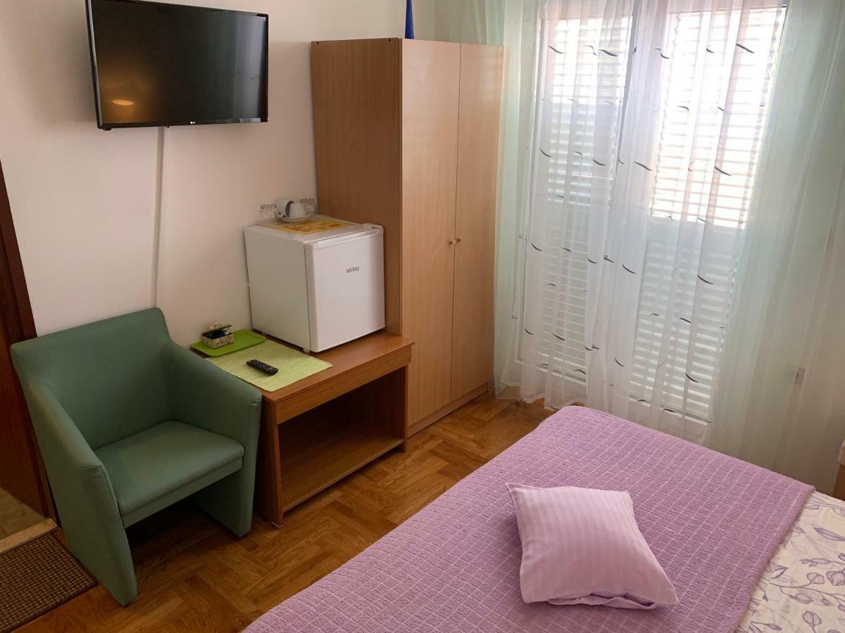 Studio Apartment And Rooms Adria Βόντιτσε Εξωτερικό φωτογραφία